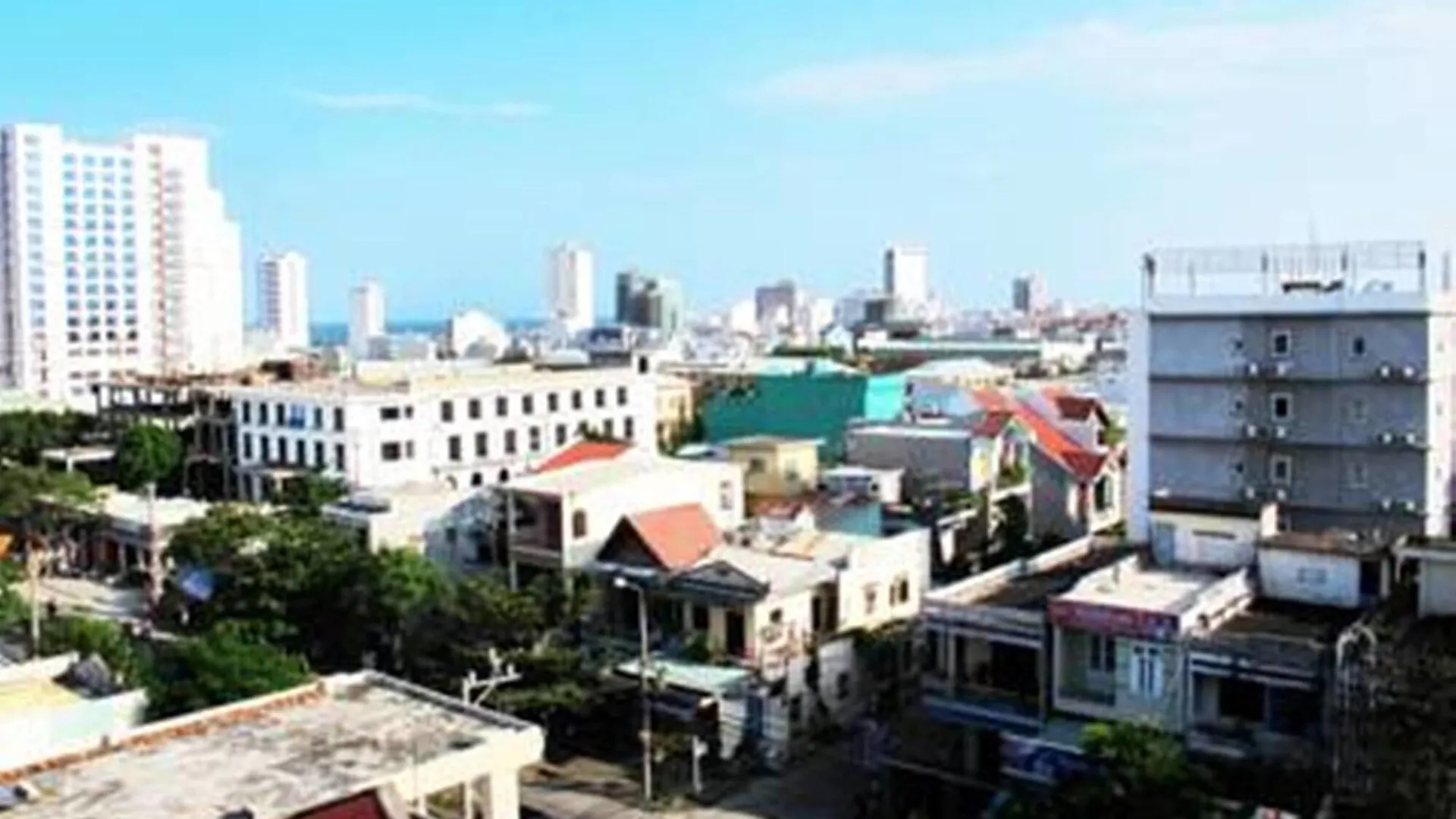 Nhat Linh Hotel & Suites Da Nang