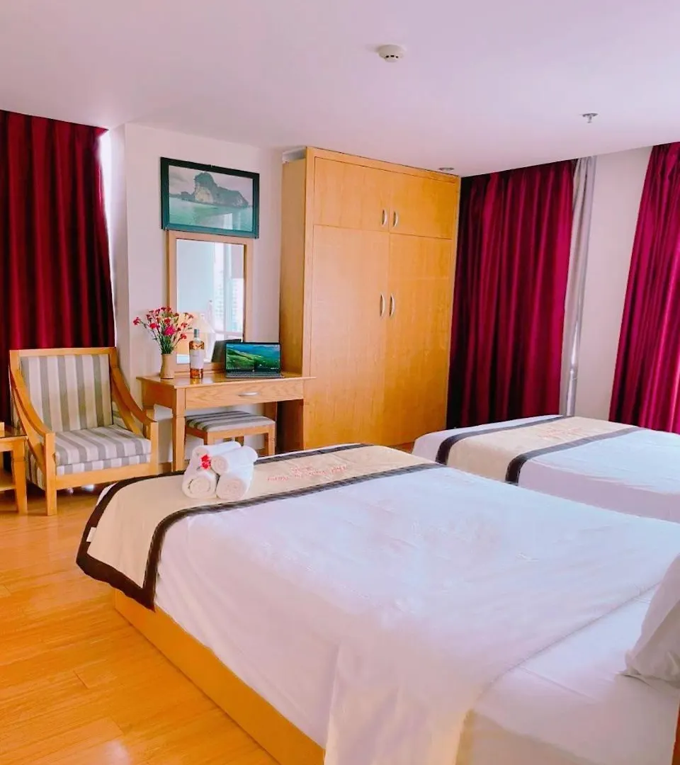 ***  Nhat Linh Hotel & Suites Da Nang Vietnam