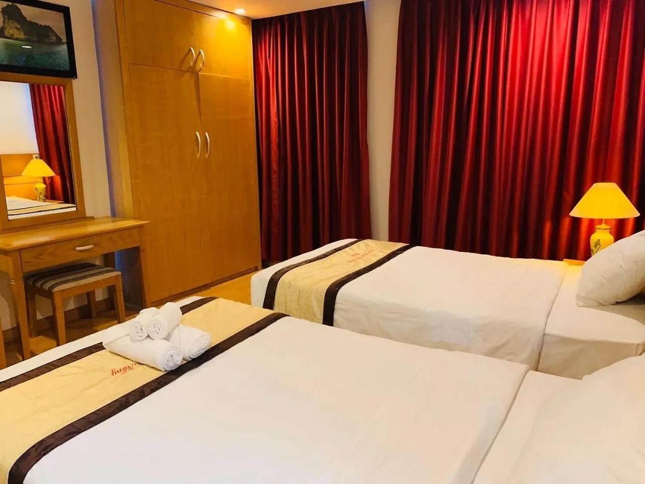 Nhat Linh Hotel & Suites Da Nang 3*,  Vietnam