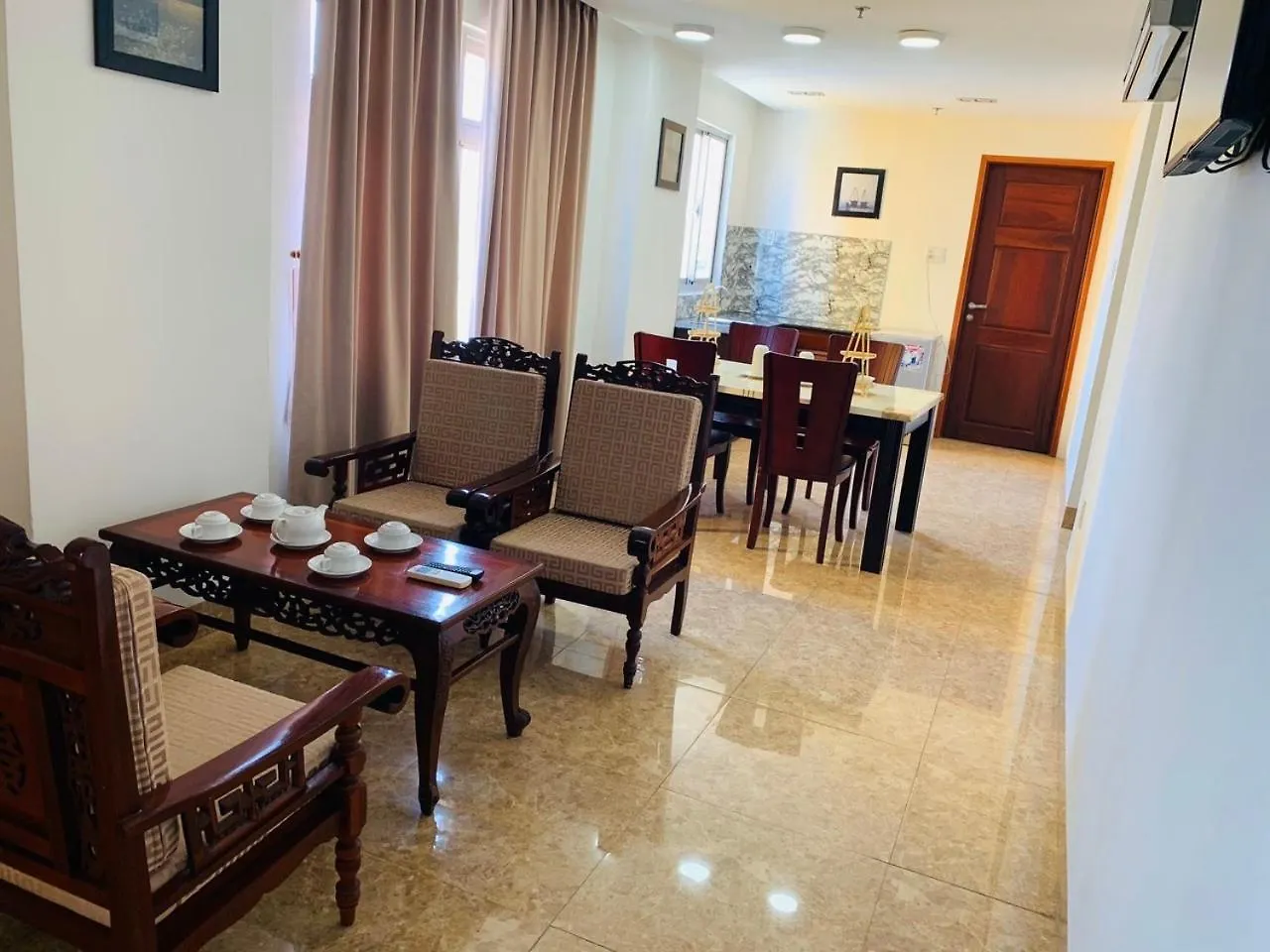 Nhat Linh Hotel & Suites Da Nang