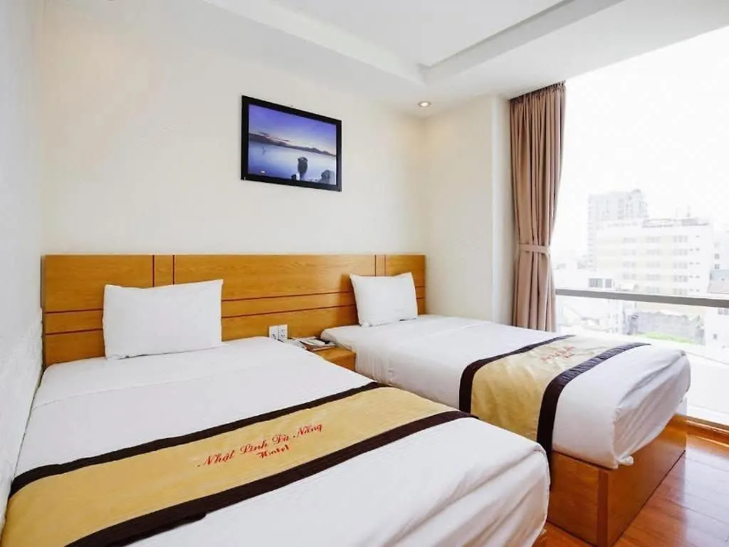 Nhat Linh Hotel & Suites Da Nang 3*,