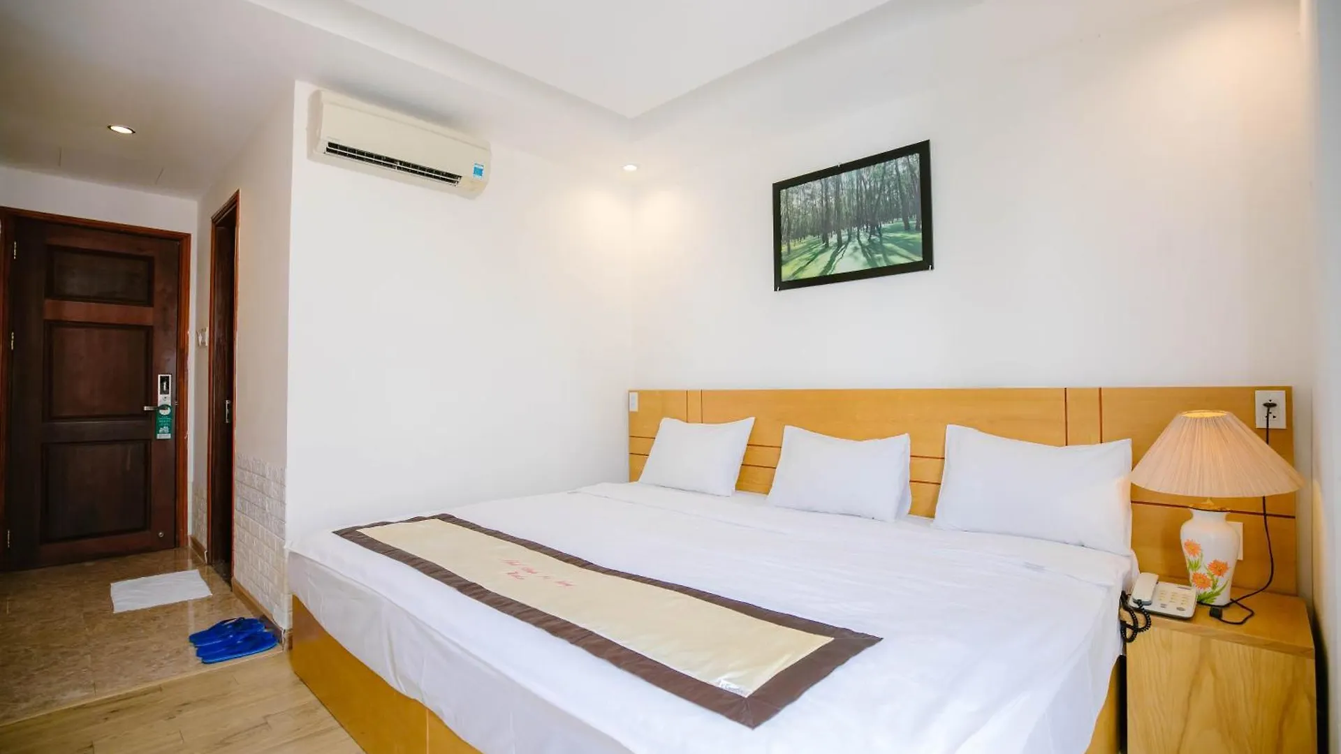Nhat Linh Hotel & Suites Da Nang