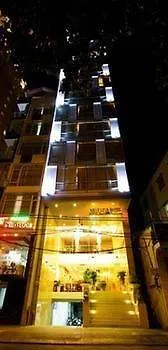 Nhat Linh Hotel & Suites Da Nang 3*,  Vietnam