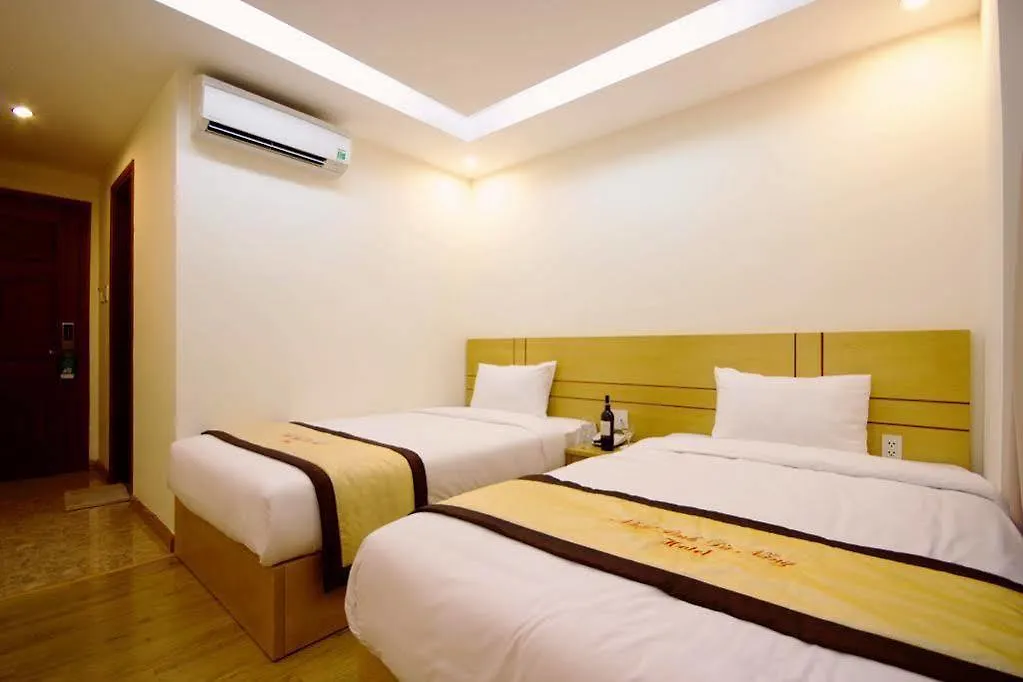 Nhat Linh Hotel & Suites Da Nang 3*,