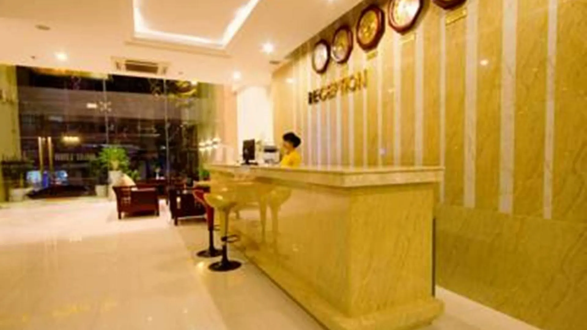 Nhat Linh Hotel & Suites Da Nang