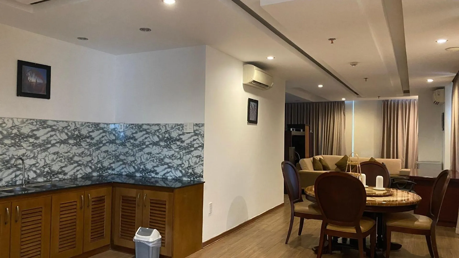 Nhat Linh Hotel & Suites Da Nang