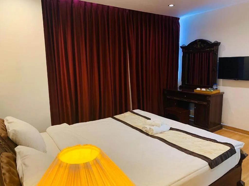 Nhat Linh Hotel & Suites Da Nang