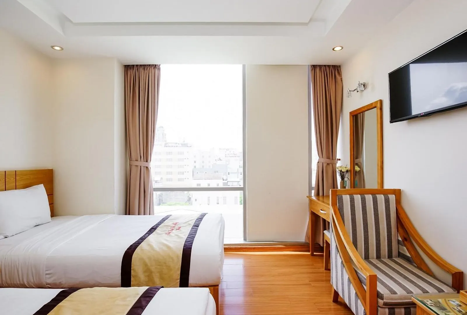 Nhat Linh Hotel & Suites Da Nang