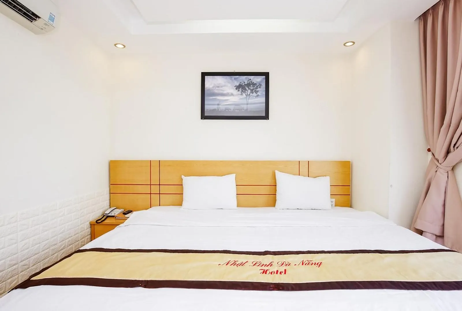Nhat Linh Hotel & Suites Da Nang 3*,  Vietnam